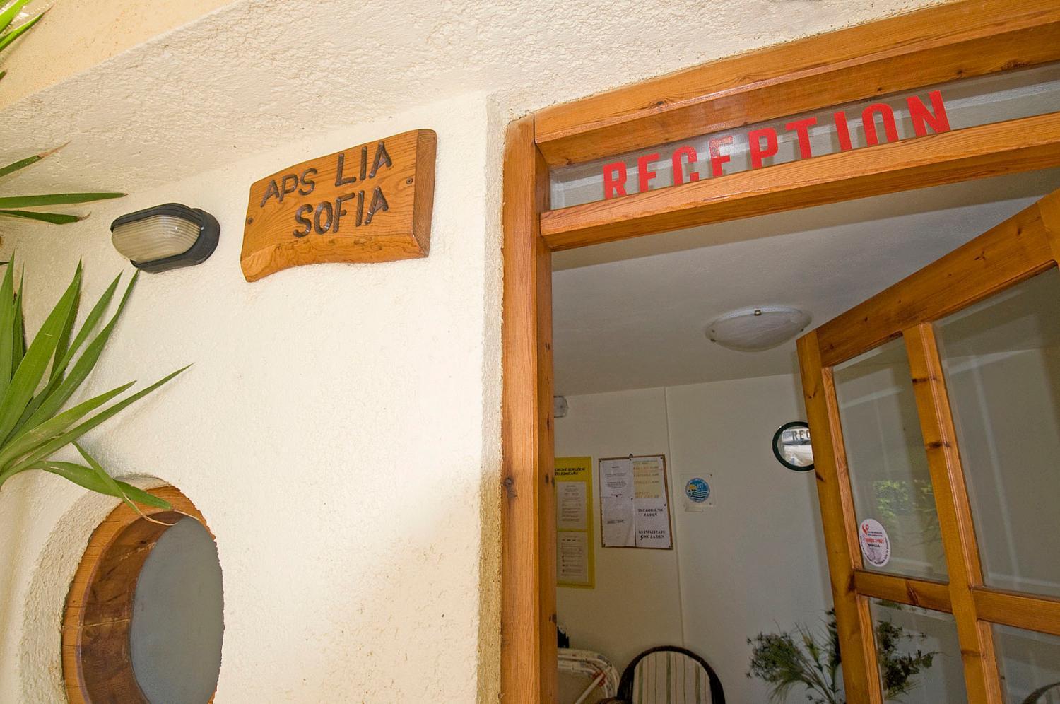 Lia Sofia Apartments Sztalída Kültér fotó