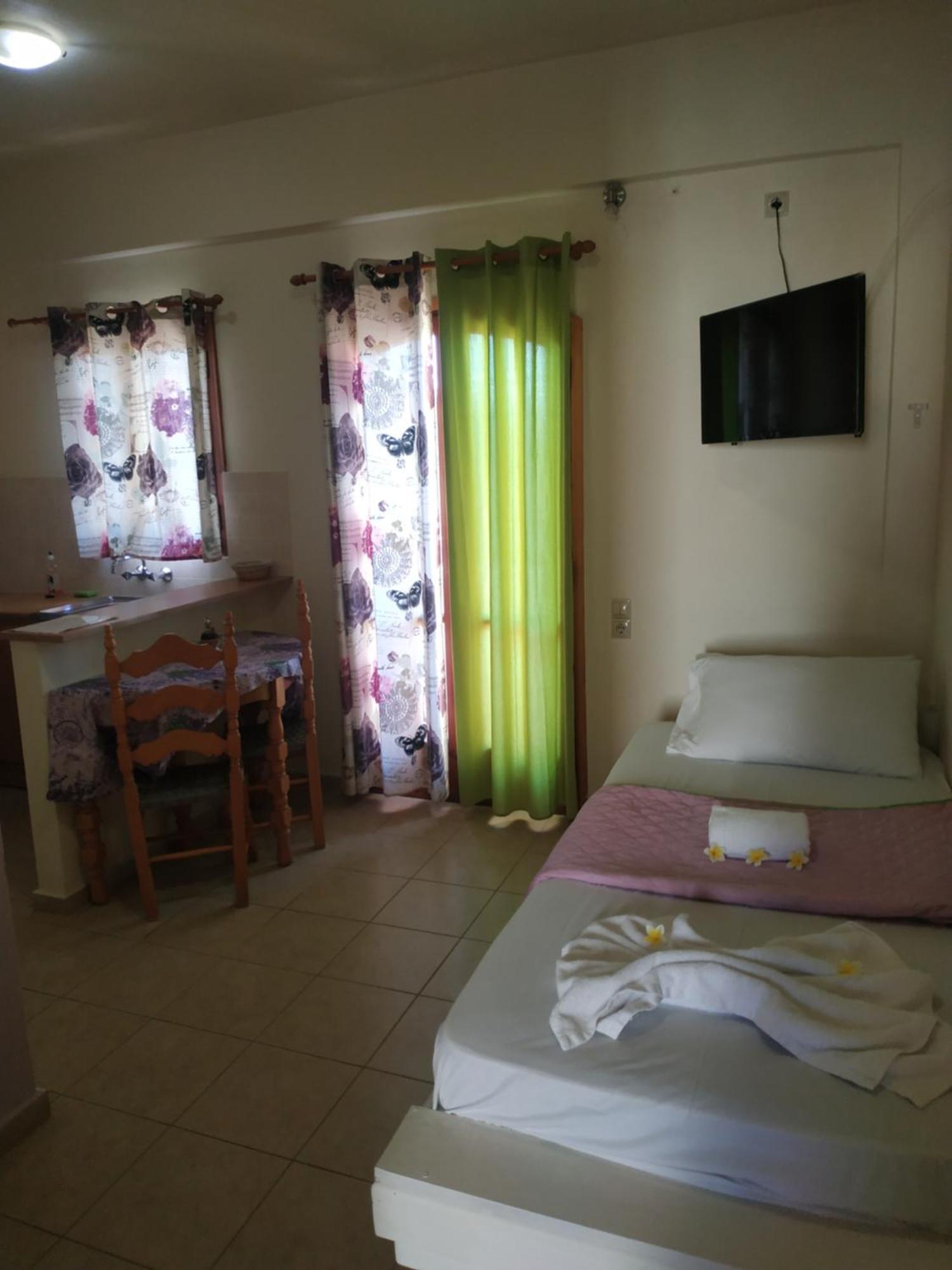Lia Sofia Apartments Sztalída Kültér fotó