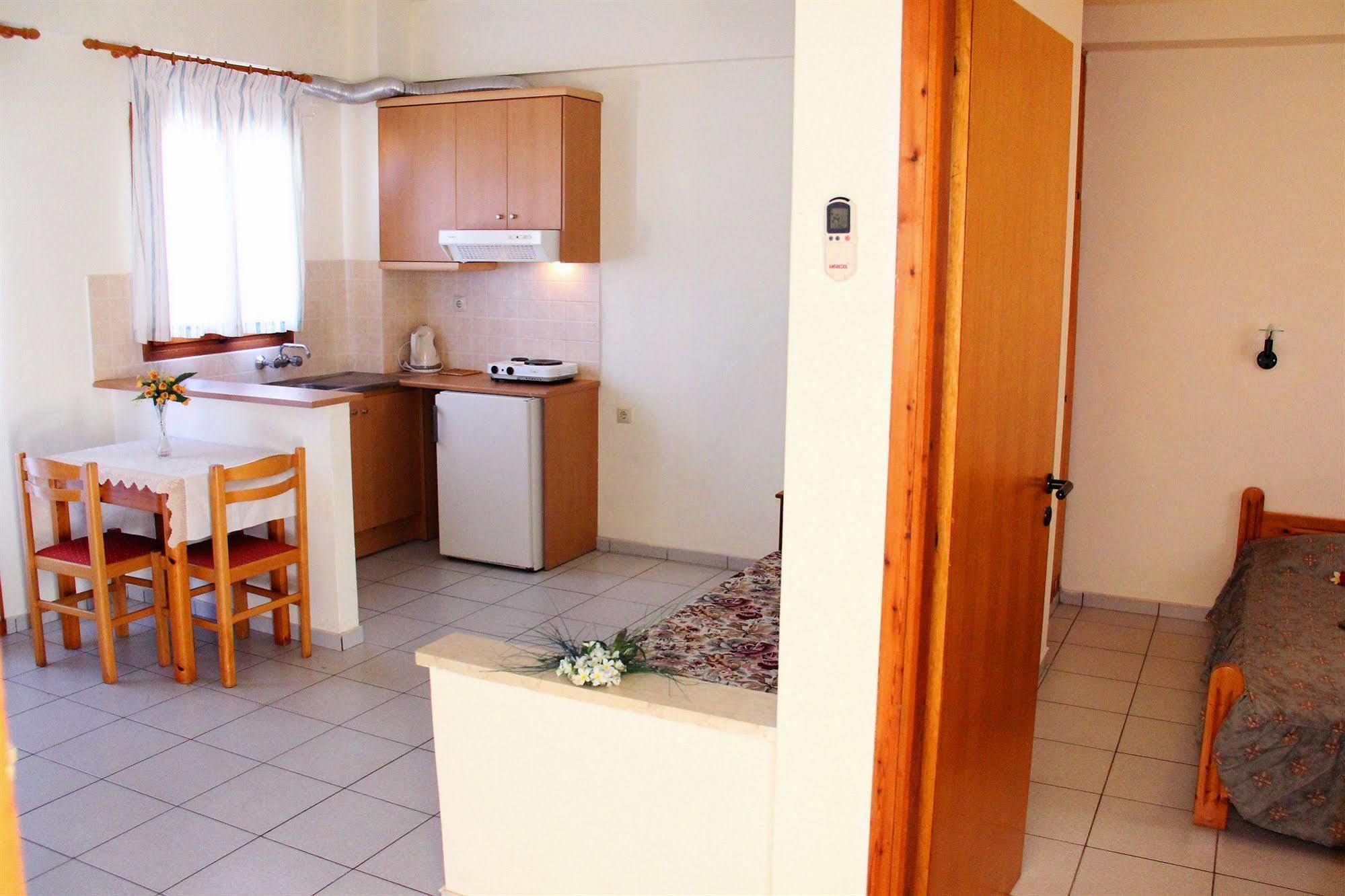 Lia Sofia Apartments Sztalída Kültér fotó